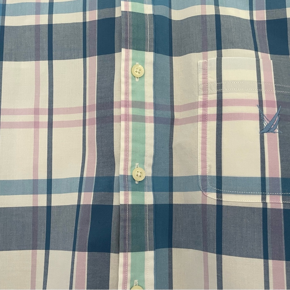 Nautica men’s multi-colored long sleeve button down - size large.